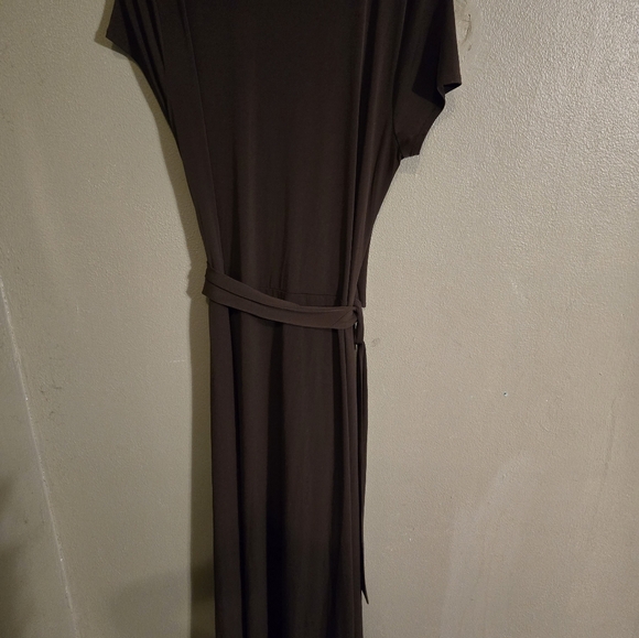 Elegant Black Wrap Dress - Picture 2 of 6